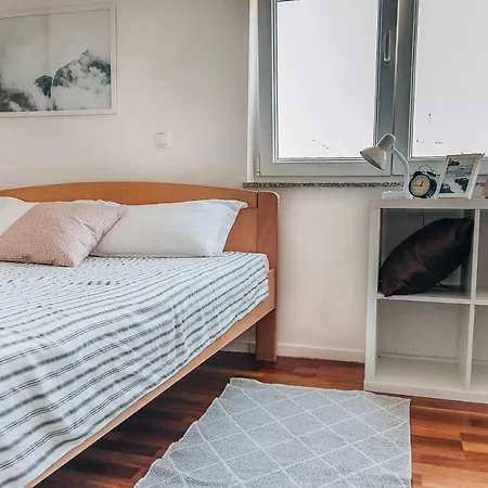 Mandy Apartament *